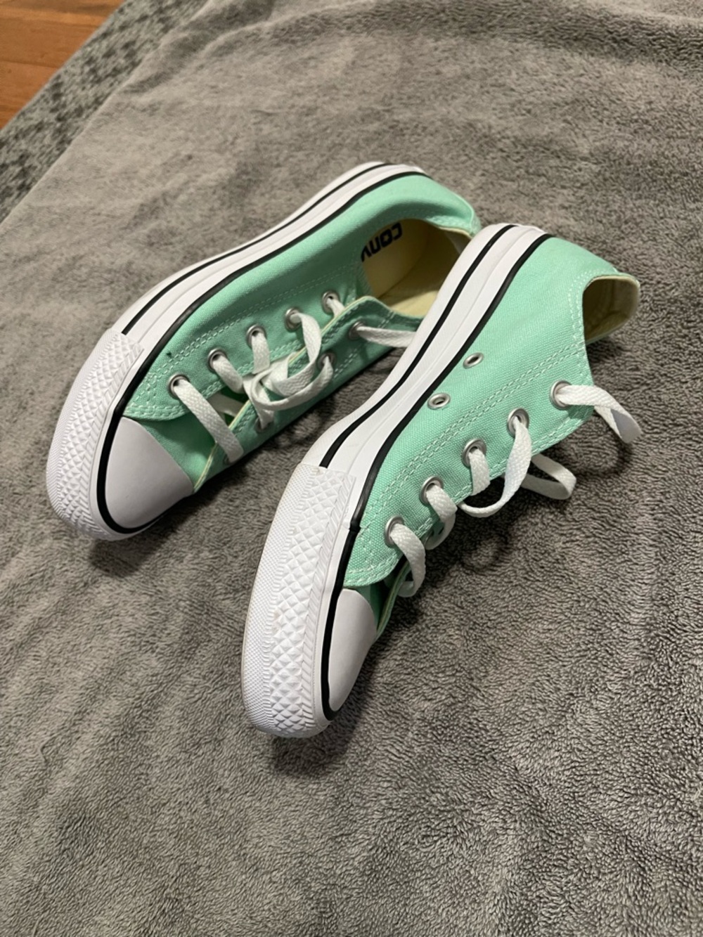 Converse - Picture 4 of 6